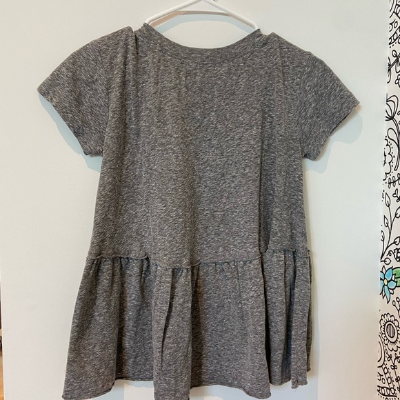 👑Gray Ruffle T-Shirt👑 - Picture 2 of 4